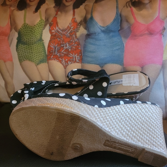 Wedges - Picture 3 of 5